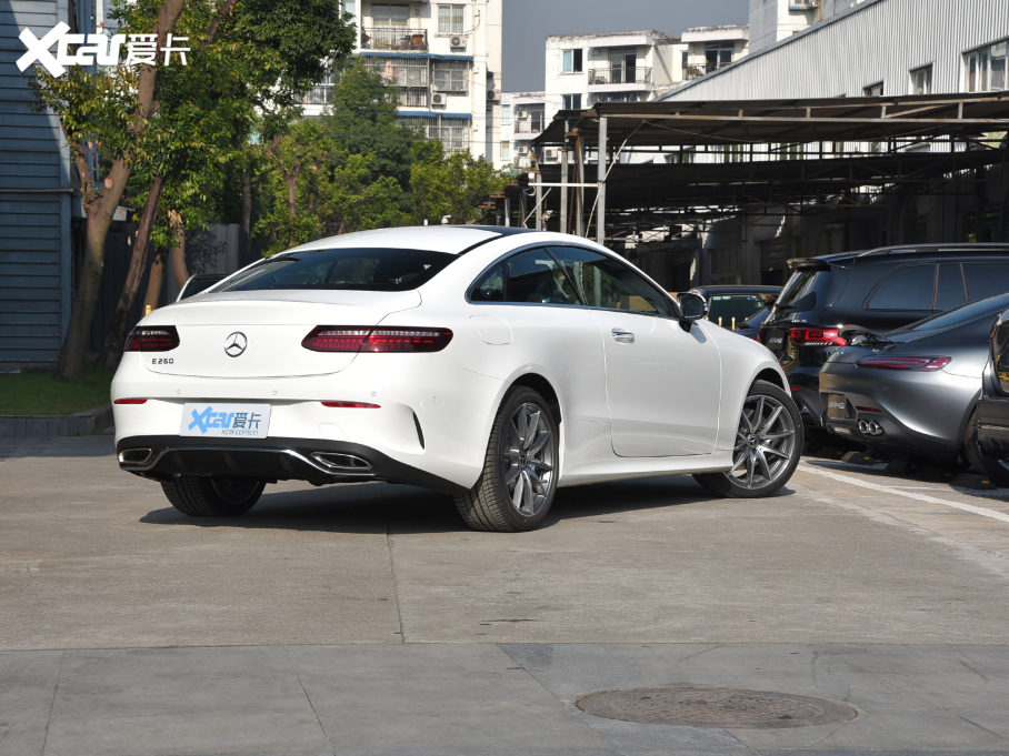 2021��YE���p�T �Ŀ� E 260 �I��܇ 