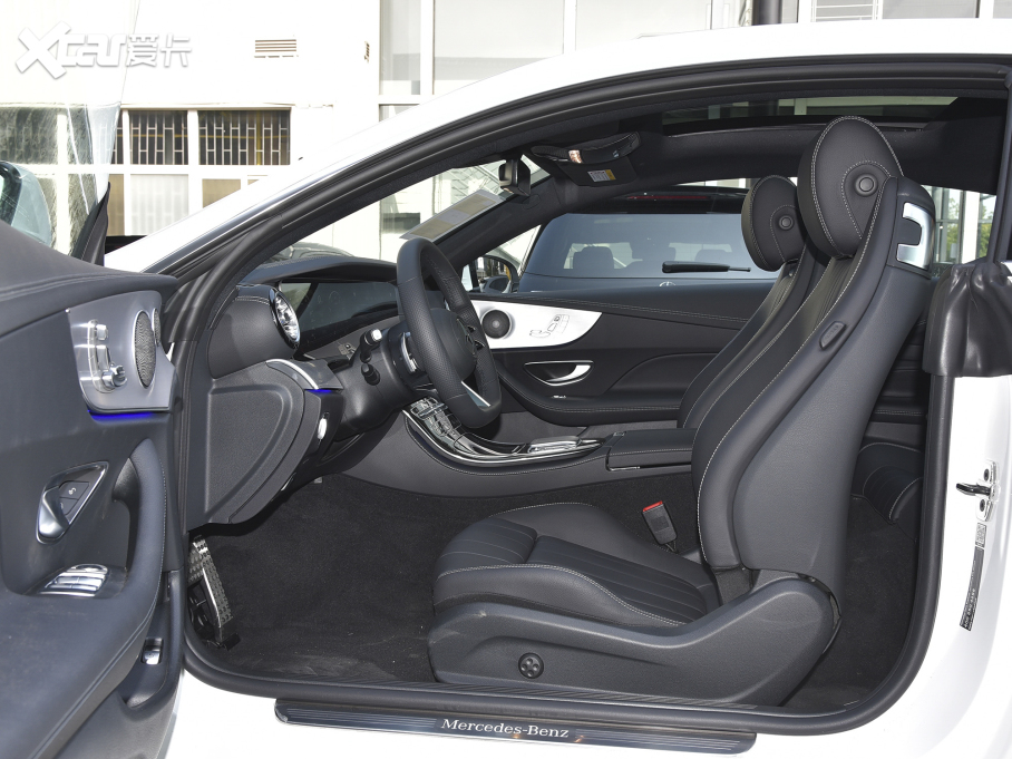 2021��YE���p�T �Ŀ� E 260 �I��܇ 