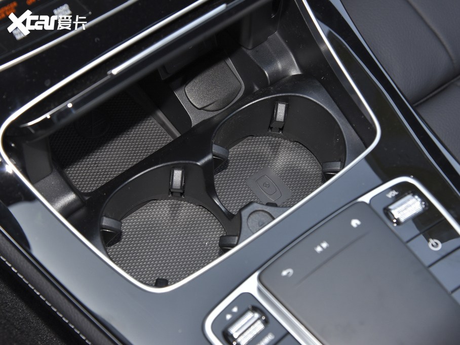 2021��YE���p�T �Ŀ� E 260 �I��܇ 