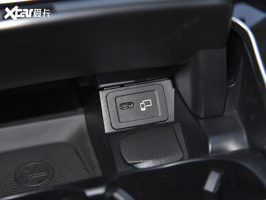 2021��YE���p�T �Ŀ� E 260 �I��܇ 