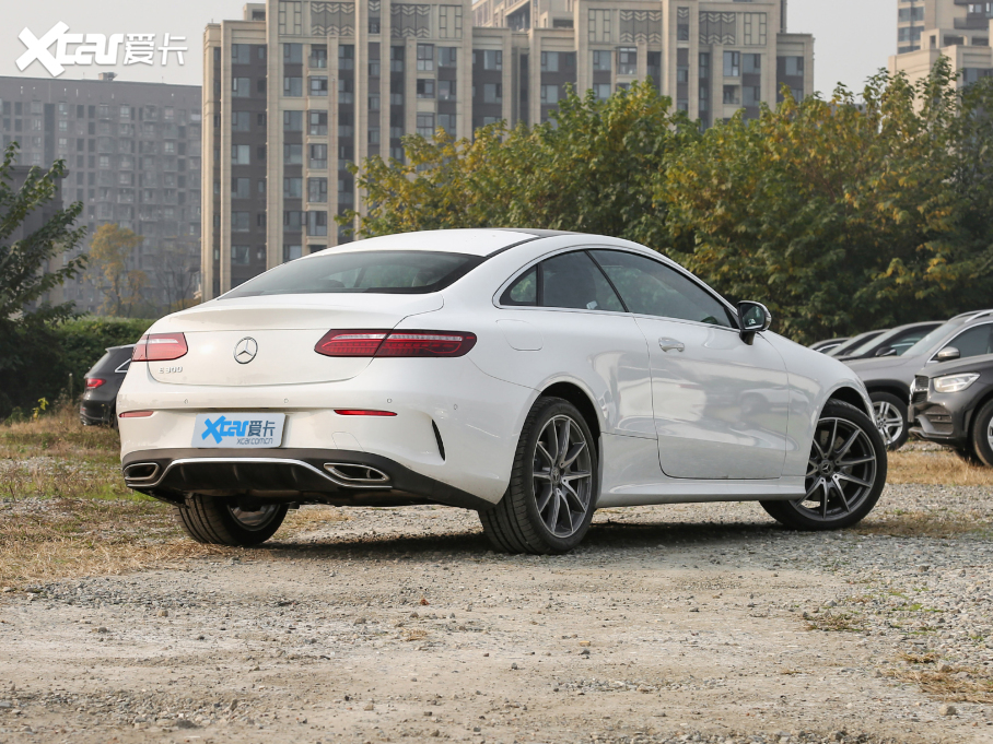 2021��YE���p�T �Ŀ� E 300 �I��܇ 