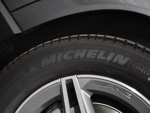 2021款GLE 450 4MATIC 豪华型 轮胎品牌