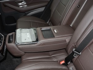 2021款GLE 450 4MATIC 豪华型 后排中央扶手