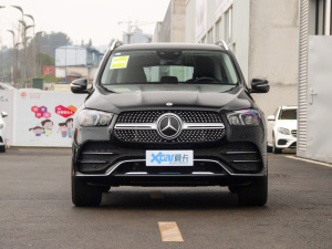 2021款GLE 450 4MATIC 时尚型 正前
