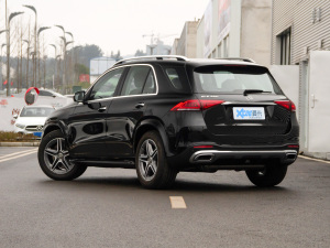 2021款GLE 450 4MATIC 时尚型 左后45度