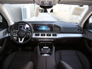 2021款GLE 450 4MATIC 动感型 内饰全景