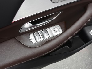 2021400 4MATIC {܇ƅ^	