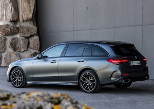 2021款C300d 整体外观