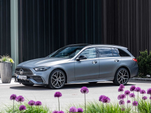 2021款C300d 整体外观