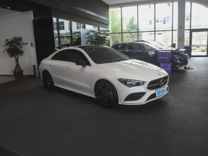 2021款CLA 200 4MATIC 整体外观