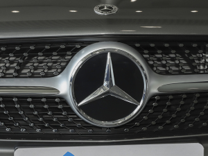 2021��CLA 200 Shooting Brake �������^