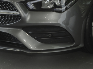 2021��CLA 200 Shooting Brake �������^