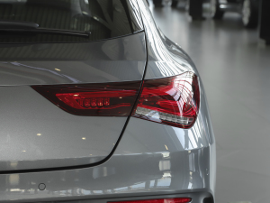 2021CLA 200 Shooting Brake β