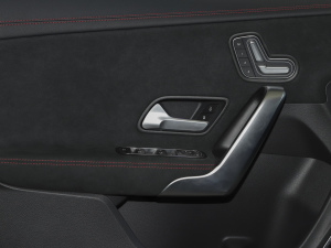 2021��CLA 200 Shooting Brake ���g����