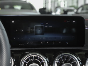 2021��CLA 200 Shooting Brake ����{��