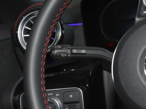 2021��CLA 200 Shooting Brake �п؅^