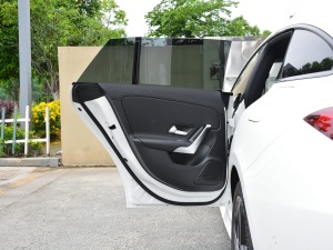 2021款CLA 260 4MATIC Shooting Brake 左后车门