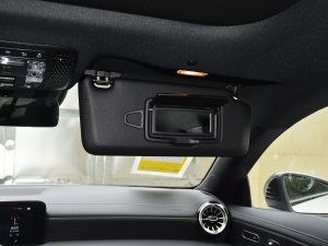 2021��CLA 260 4MATIC Shooting Brake ���g����