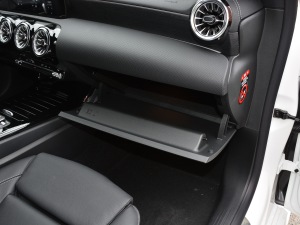 2021��CLA 260 4MATIC Shooting Brake ���g����