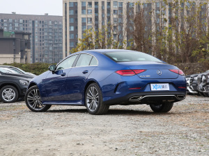 2022款CLS 300 动感型 左后45度