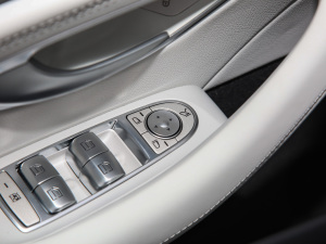 2022CLS 300 Ӹ п؅^