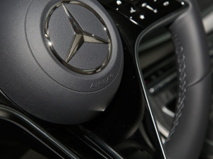 2022CLS 300 Ӹ п؅^(q)