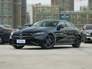 2022款CLS 300 豪华型 左前45度