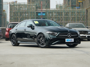 2022款CLS 300 豪华型 右前45度