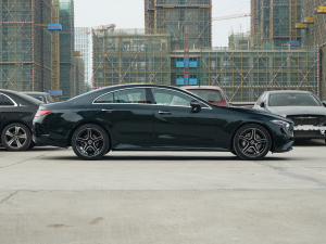 2022款CLS 300 豪华型 正侧（右）