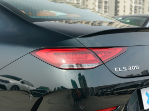 2022款CLS 300 豪华型 尾灯