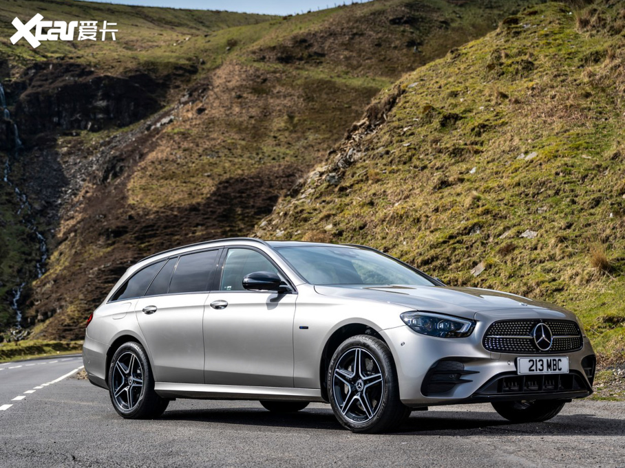 2021��YE�����ʽ��τ���(�M��) E 300 de 4MATIC AMG Line Estate
