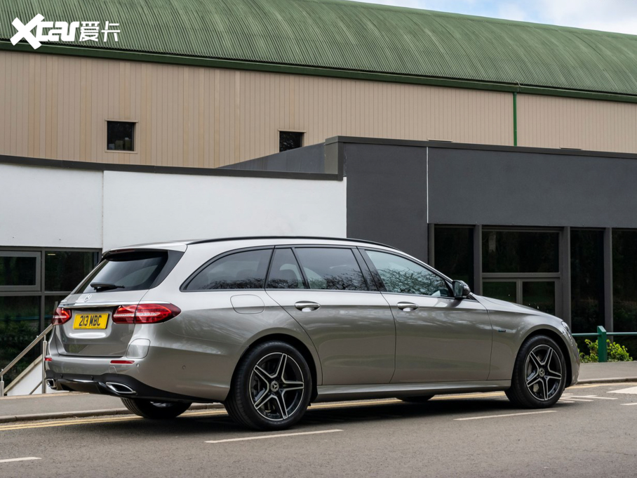 2021��YE�����ʽ��τ���(�M��) E 300 de 4MATIC AMG Line Estate