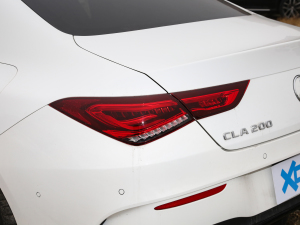 2022款CLA 200 4MATIC 尾灯