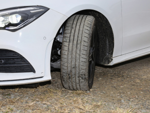 2022CLA 200 4MATIC ^