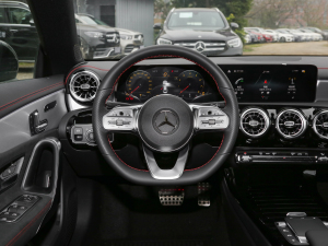 2022款CLA 200 4MATIC 方向盘