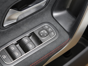 2022��CLA 200 4MATIC �п؅^(q��)