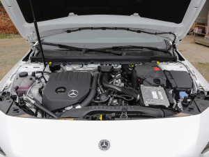 2022款CLA 200 4MATIC 发动机