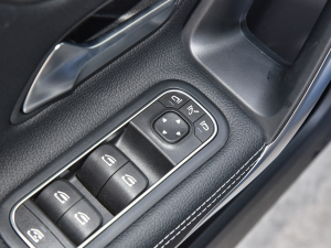 2022��Ŀ� CLA 260 4MATIC �п؅^