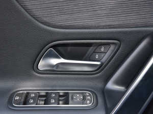 2022��Ŀ� CLA 260 4MATIC �п؅^