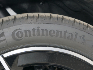 2022Ŀ CLA 200 4MATIC ݆̥Ʒ