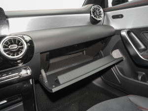 2022Ŀ CLA 200 4MATIC 