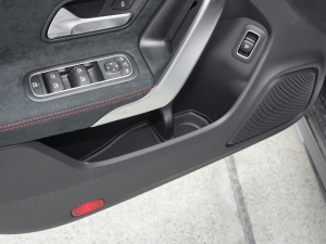 2022Ŀ CLA 200 4MATIC ǰTg