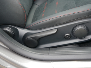 2022Ŀ CLA 200 4MATIC g