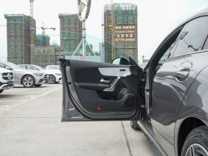 2022款改款 CLA 200 4MATIC 驾驶位车门