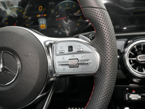 2022��Ŀ� CLA 200 4MATIC �п؅^