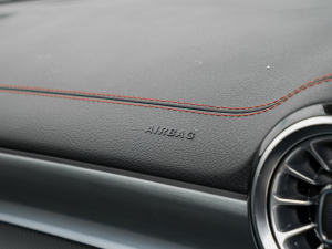 2022��Ŀ� CLA 200 4MATIC �п؅^(q��)