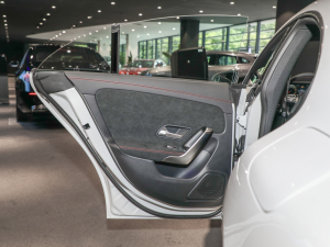 2022Ŀ CLA 200 ܇T