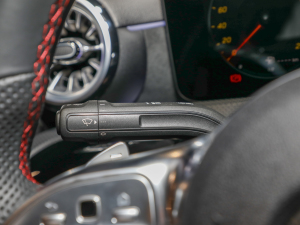 2022Ŀ CLA 200 п؅^