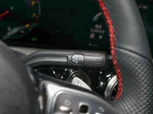 2022Ŀ CLA 200 п؅^