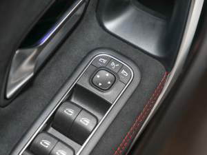 2022Ŀ CLA 200 п؅^